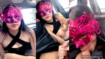 Cewe nakal ngentot liar dalam mobil