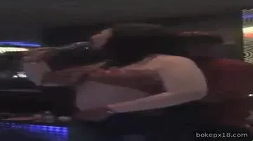 Garap brutal cewe karyawan karaoke