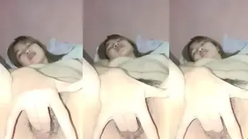 Live Colmek Cewek Cantik Gak Kuat Nahan Nafsu Memek Basah