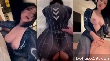 Pacar nakal tampil hot pake kostum cosplay